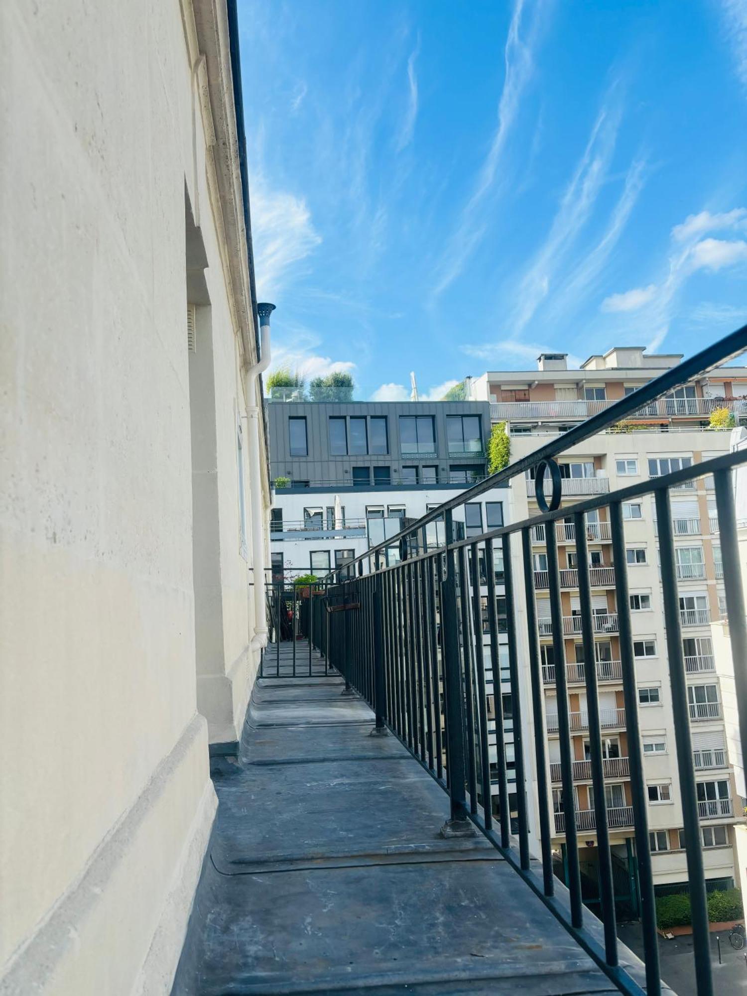 La Maison Du Bonheur A Charonne Paris Extérieur photo